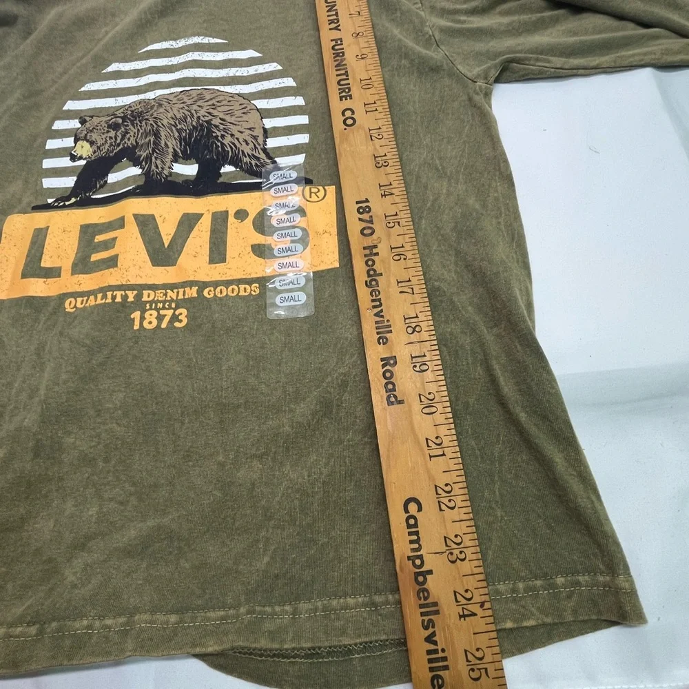 Levi's Graphic Tee Mens S Army Green W/Gold Accents‎ Cotton Outdoor Gorpcore